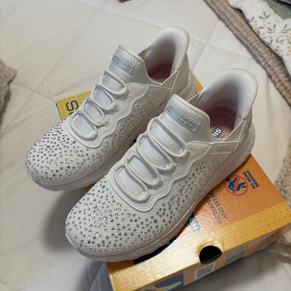 Skechers slip ins white tennies